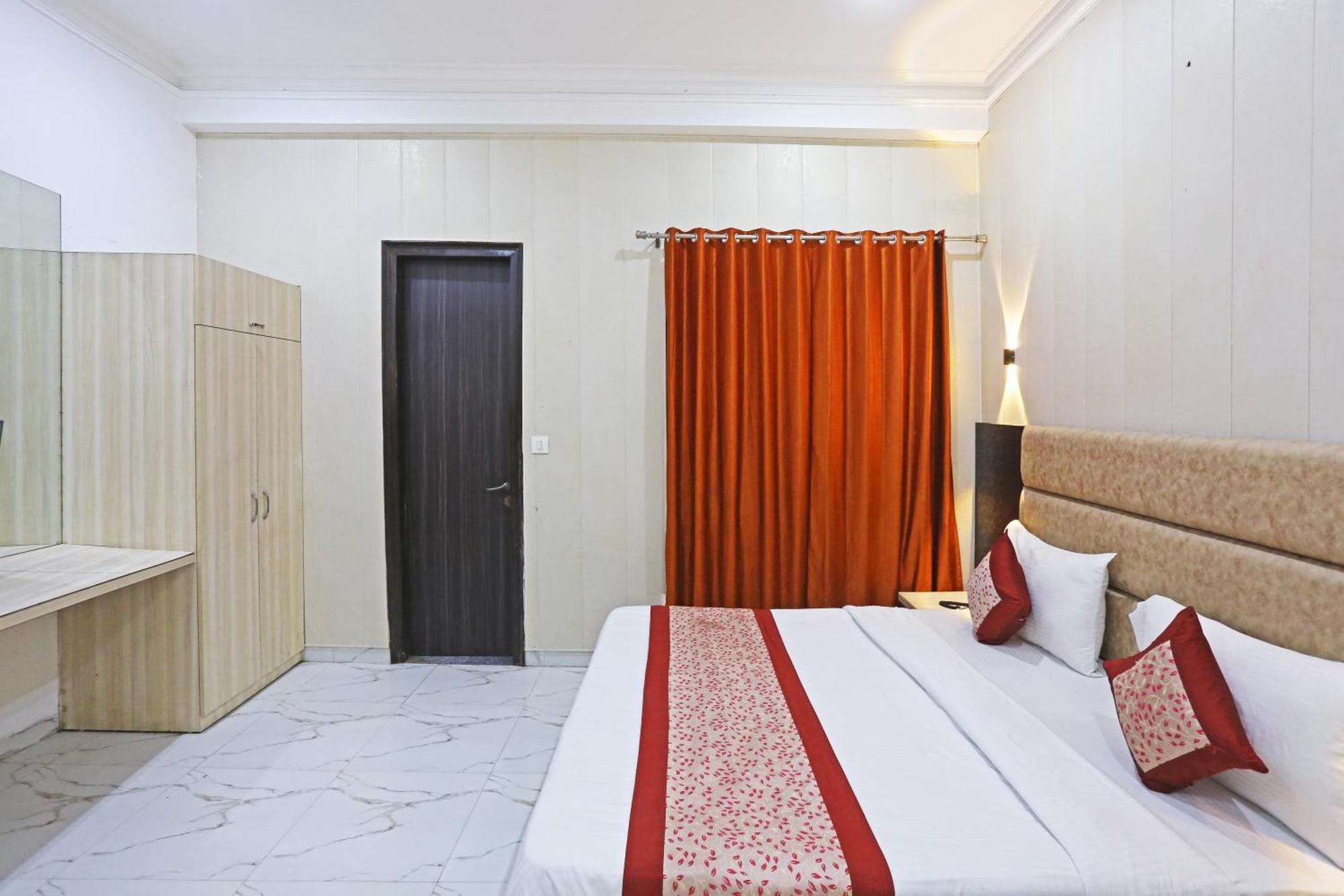 فندق The Almora Residency - Complimentary Airport Trasnfer نيودلهي المظهر الخارجي الصورة