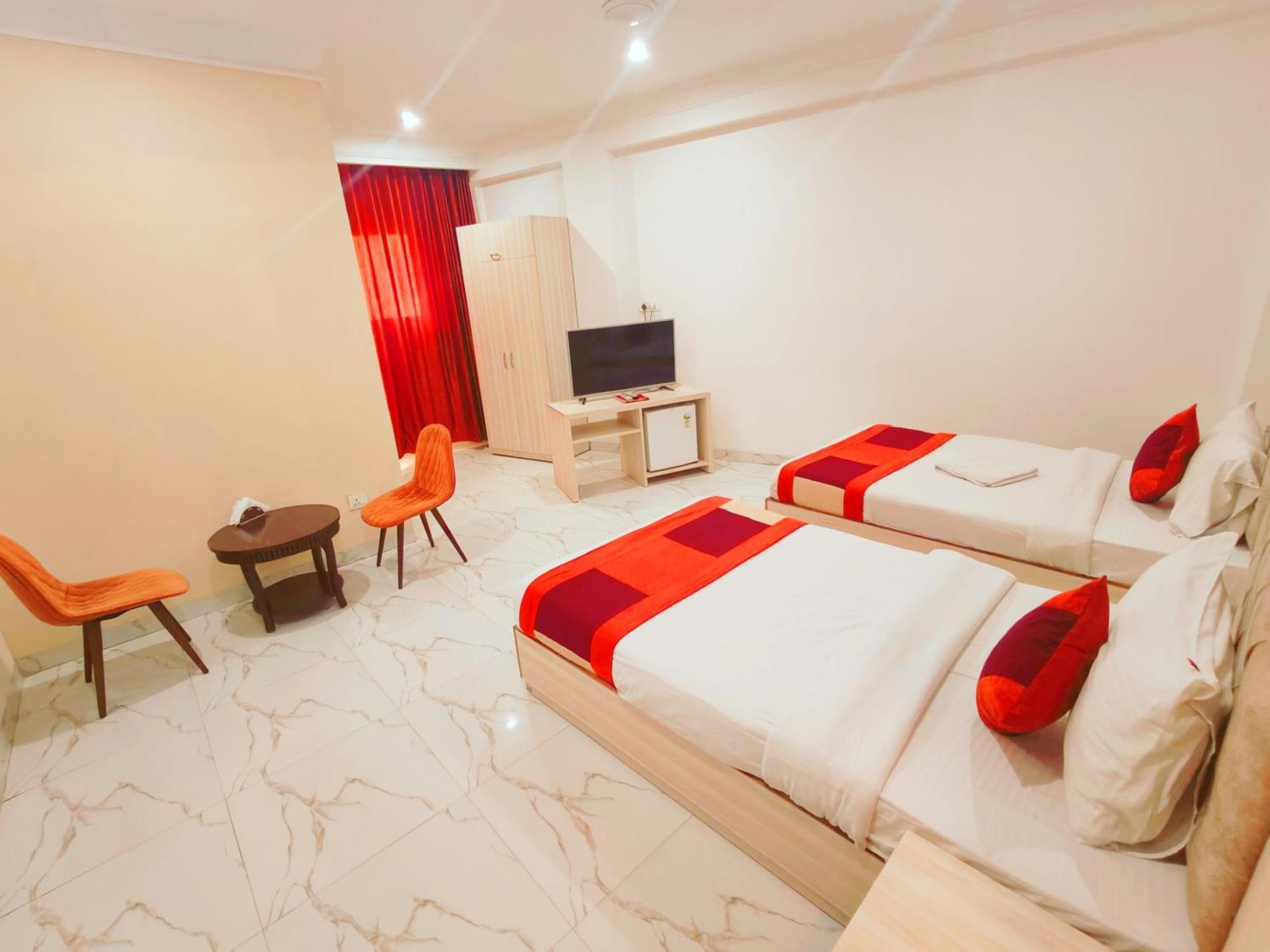 فندق The Almora Residency - Complimentary Airport Trasnfer نيودلهي المظهر الخارجي الصورة