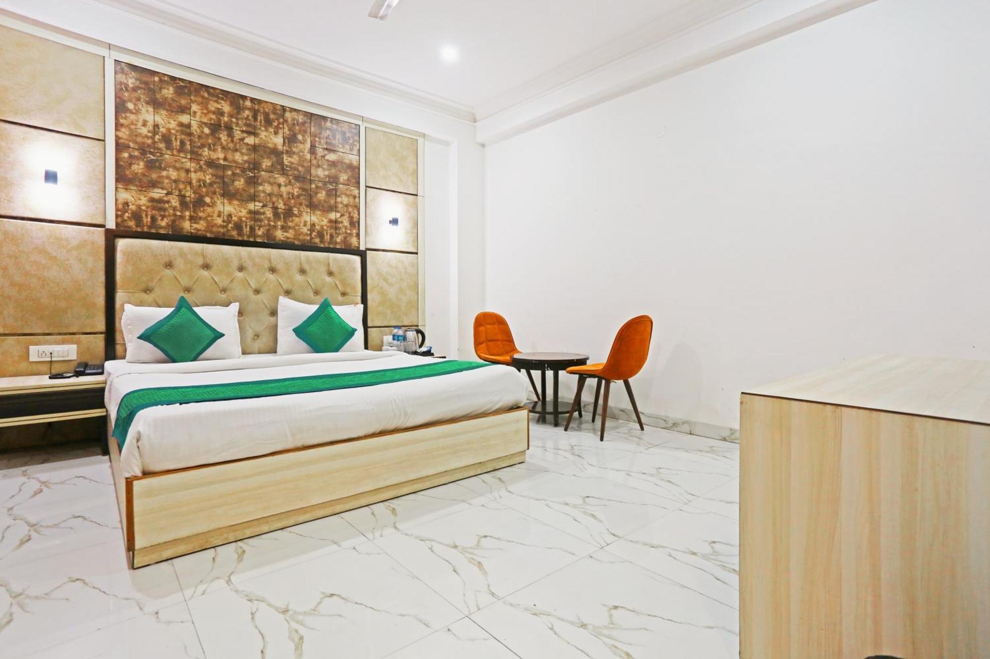 فندق The Almora Residency - Complimentary Airport Trasnfer نيودلهي المظهر الخارجي الصورة